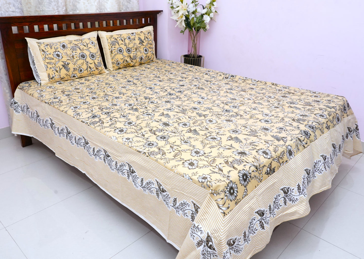 Queen Bedsheet Brown Sparrow (90x100 inches)