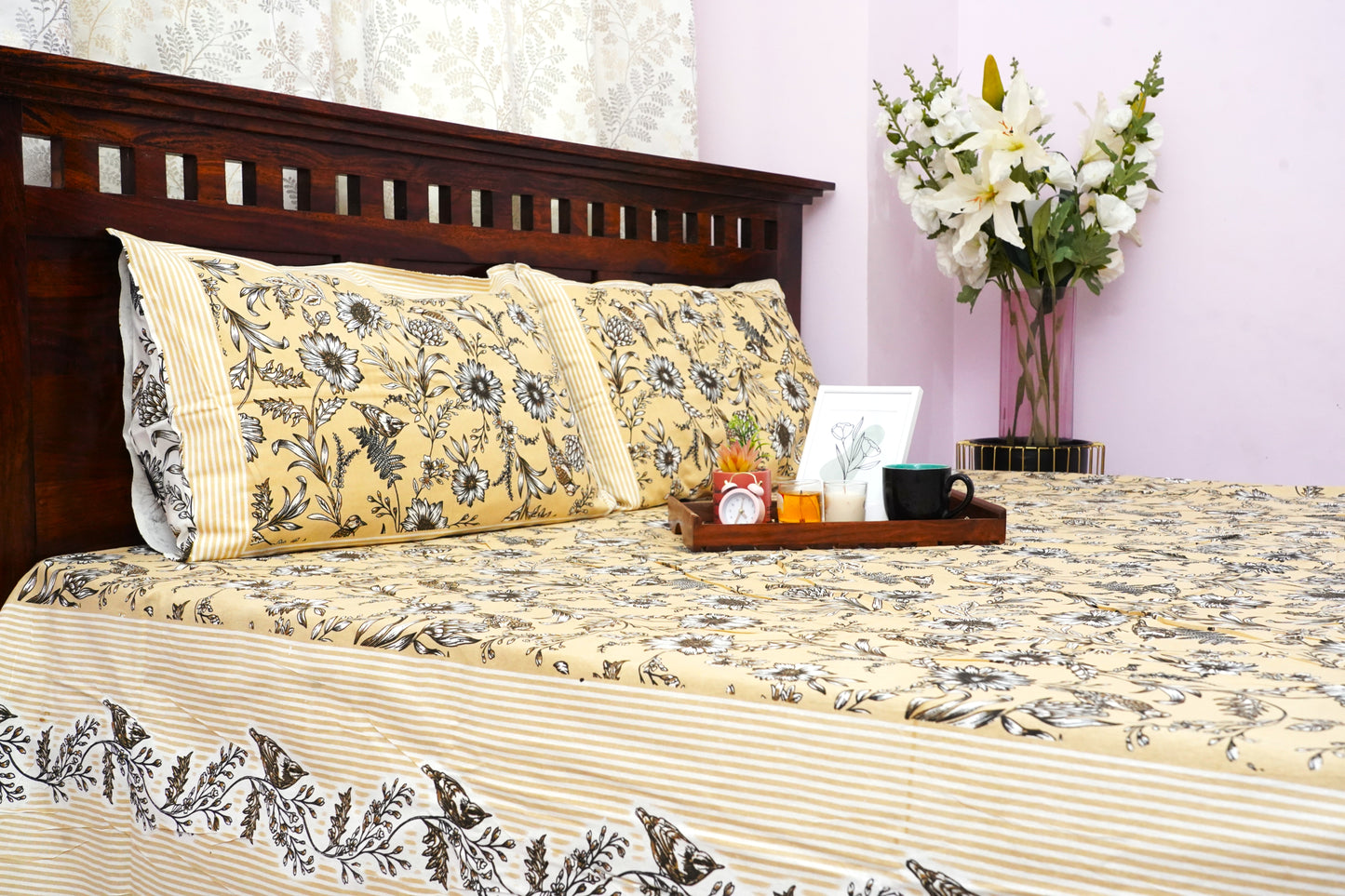 Queen Bedsheet Brown Sparrow (90x100 inches)