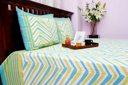 King Bedsheet Whispering Petals (108x108 inches)